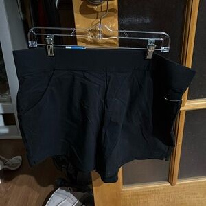 Columbia women’s shorts NWT